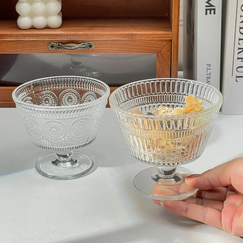 Copo de vidro com flor em rele - Kitchen Gadgets Vintage avaliação e preço